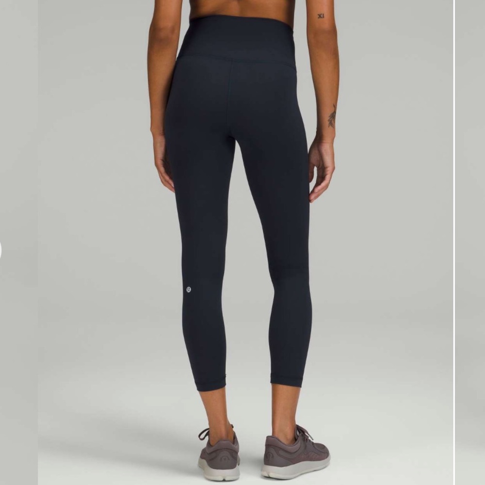 LULULEMON navy Wunder Train High-Rise Tight 25" - Picture 2 of 8